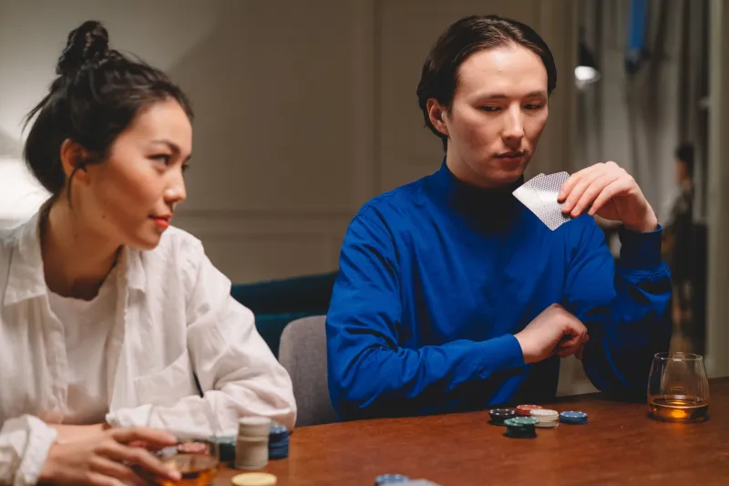 Quand vos réflexes de jeu deviennent vos pires ennemis : audit complet de vos automatismes destructeurs au poker